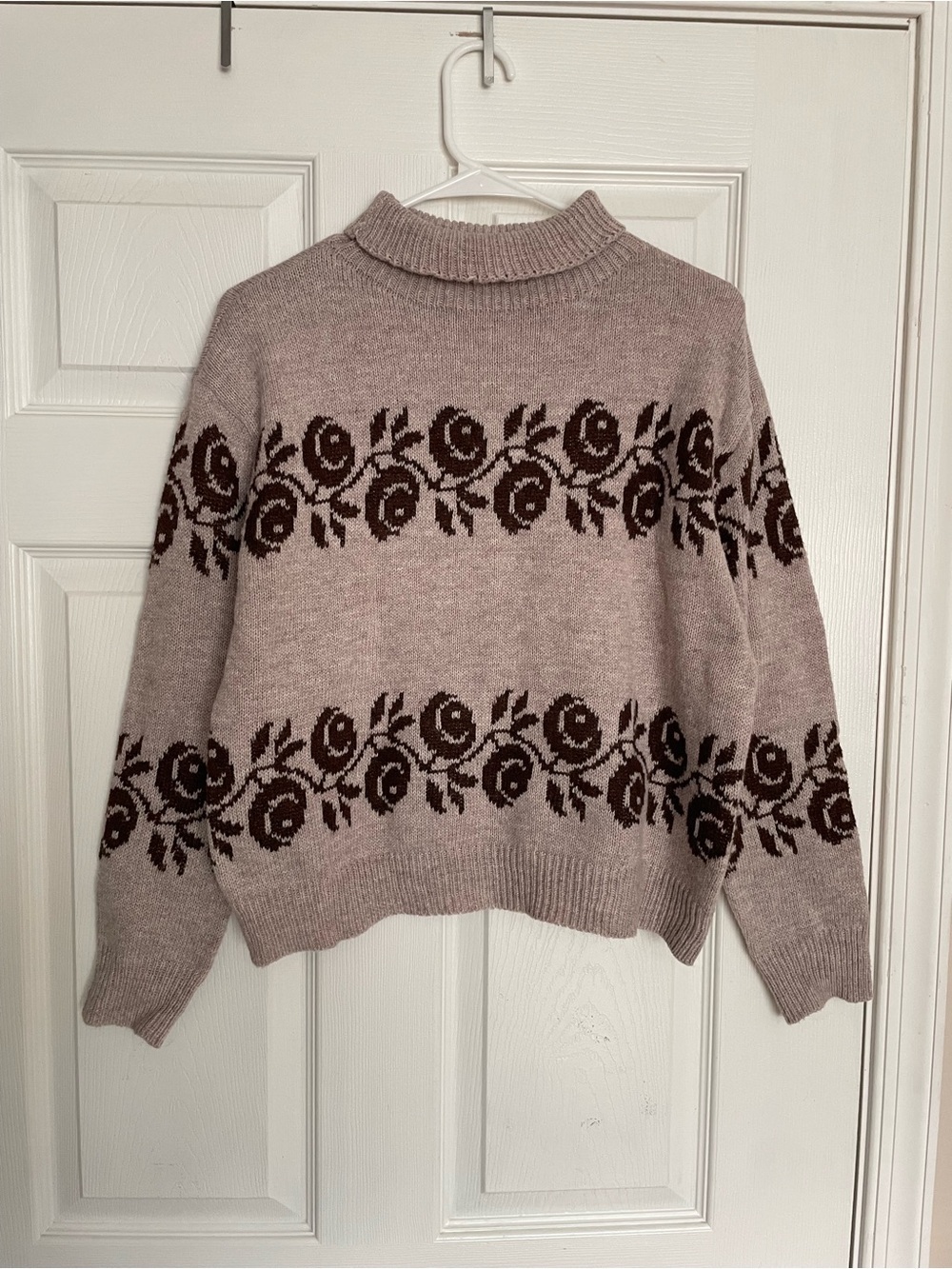 Cozy Floral Crewneck Crop Sweater size S/M - Tan with Dark Brown Floral Pattern